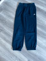 Adidas Jogginghose Sporthose Gr 152 Nordrhein-Westfalen - Gelsenkirchen Vorschau