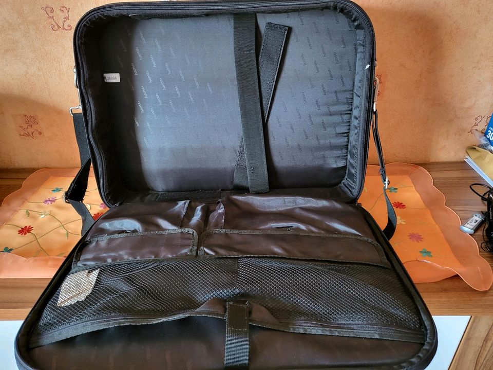Laptop Tasche von hama und LIGHTPAK in Eichenzell