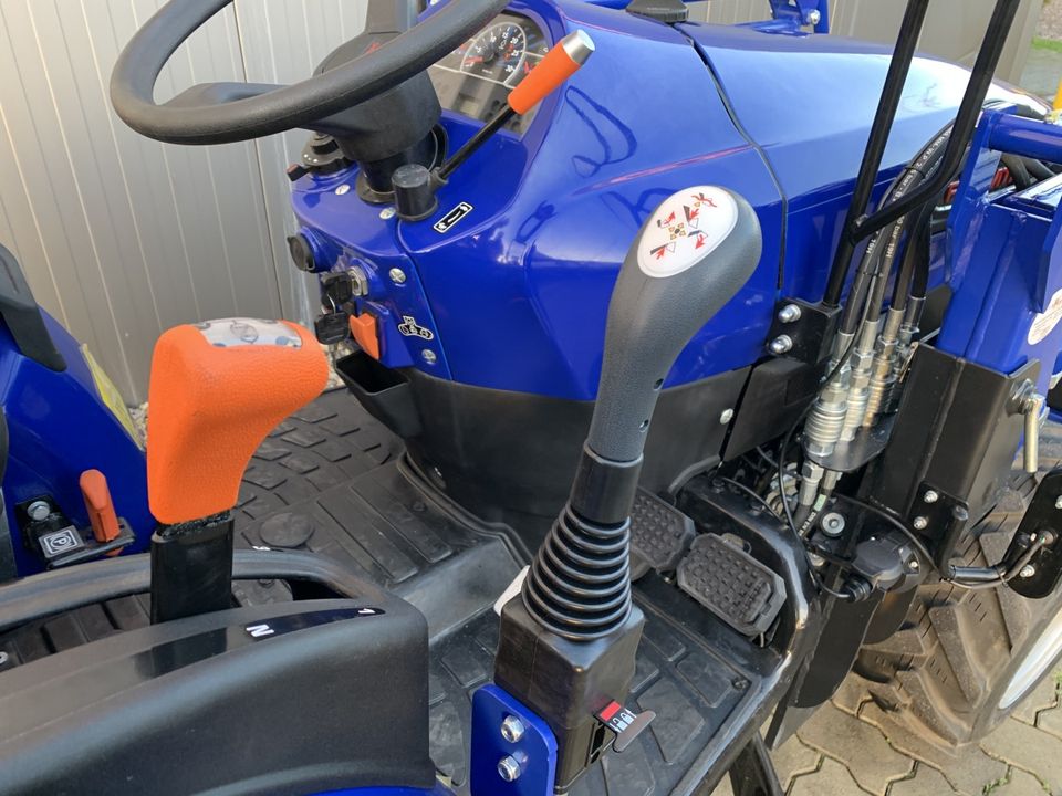 Farmtrac 26 Kubota EK1 mit Frontlader Industriebereifung Iseki in Gifhorn