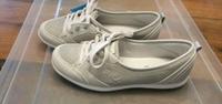 NEU Ballerina 36 Fila Silber grau Glitzer memory Foam Bayern - Regensburg Vorschau