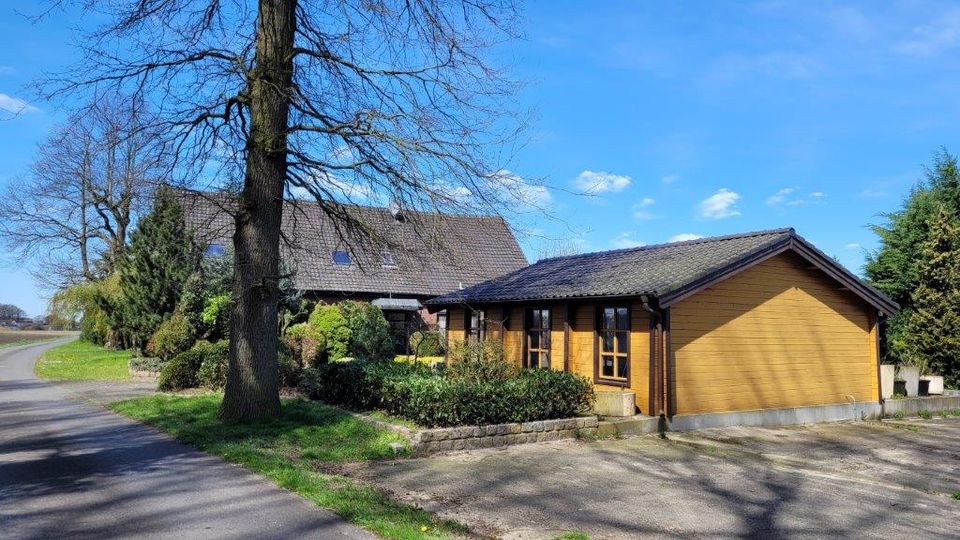 Landleben mit viel Platz! Großes Einfamilienhaus mit Garten, Wiese und mehr im Außenbereich von Rhede in Rhede