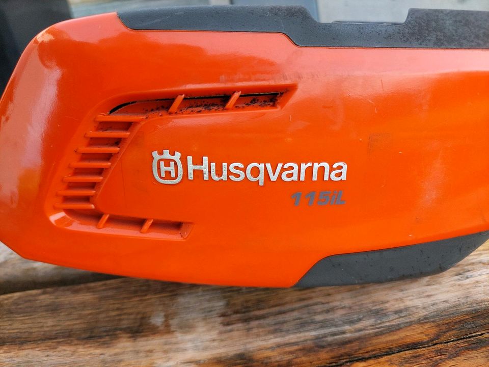 Husqvarna Akku-Trimmer 115iL in Küps