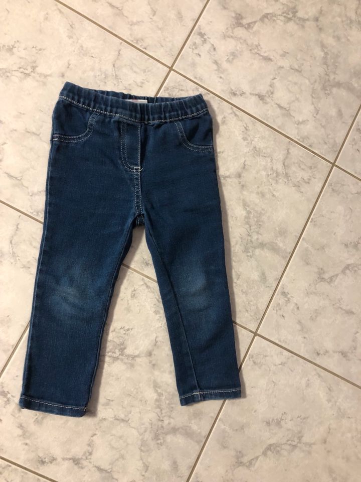 Jeans (C&A) und Jeggins (Topomini) Gr.92 in Senden