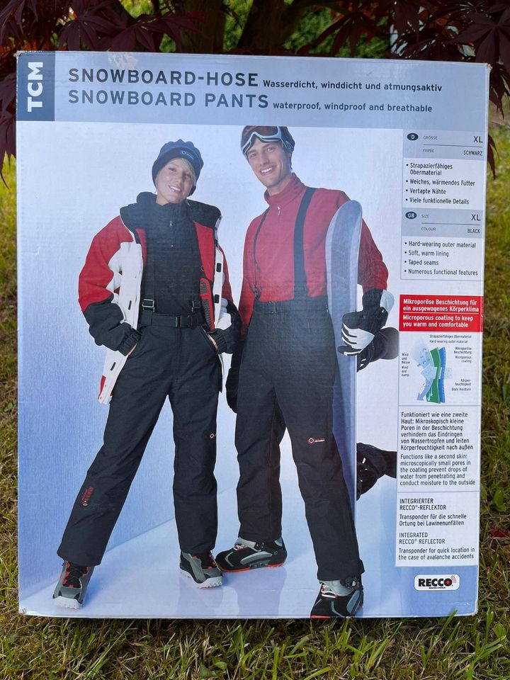 Snowboard-Anzug 2-teilig in Frankenberg (Eder)
