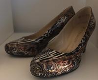 Pumps Leo mix Print Peter Kaiser neu Designer chic Gr 3 35,5 Hessen - Ahnatal Vorschau