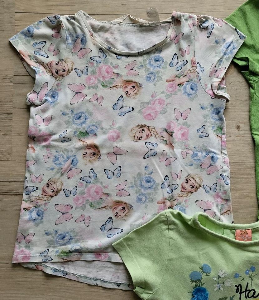 3er Set T-Shirts - u.a. Disney / Hello Kitty * Größe: 122 bis 128 in Penzing
