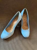 Marco Tozzi, hellblauer Velour-High-Heel, Korkoptik-Plateau Hessen - Fronhausen Vorschau