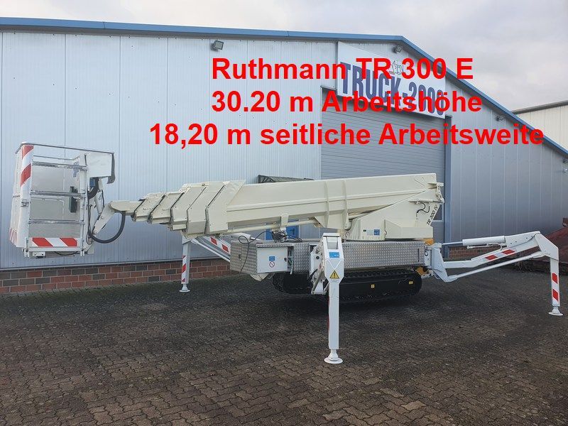 Ruthmann Raupen Arbeitsbühne 30.40 m / seitlich 18.90 m in Sottrum