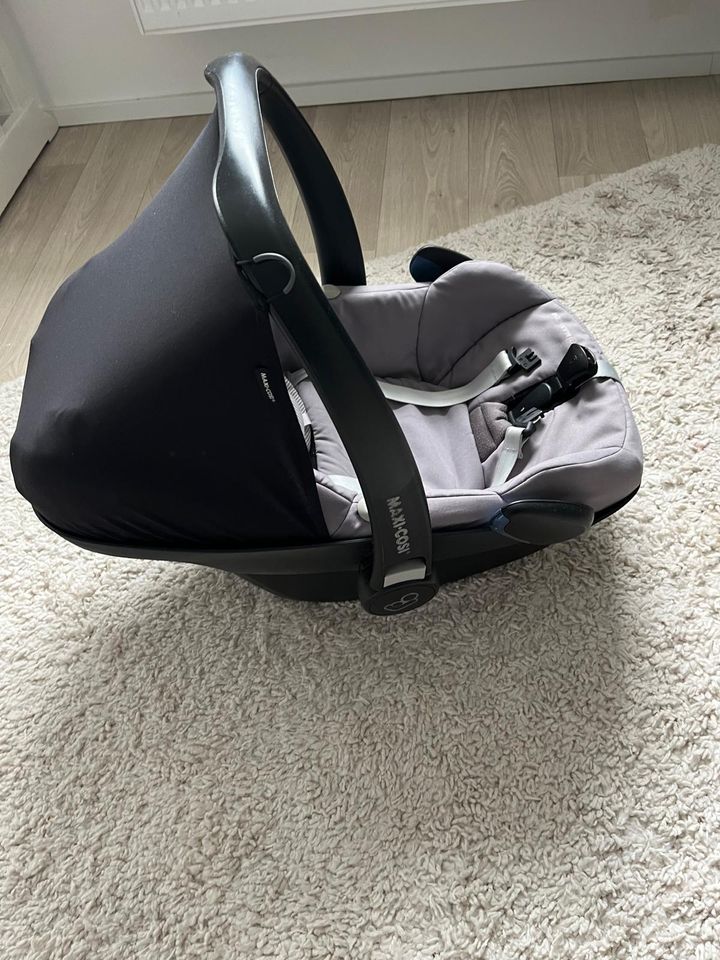 Maxi Cosi Pebble in Neunkirchen