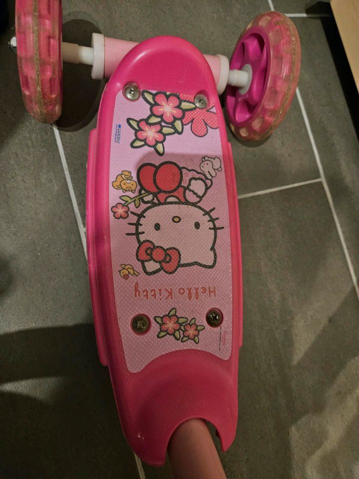 Hello kitty Roller pink in Wiebelsheim