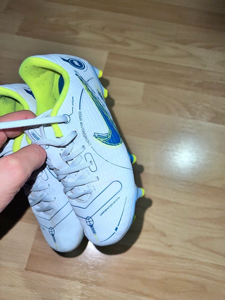 Nike, Fußballschuhe,Mercurial, 28, Schuhe, Stollen in Kempten