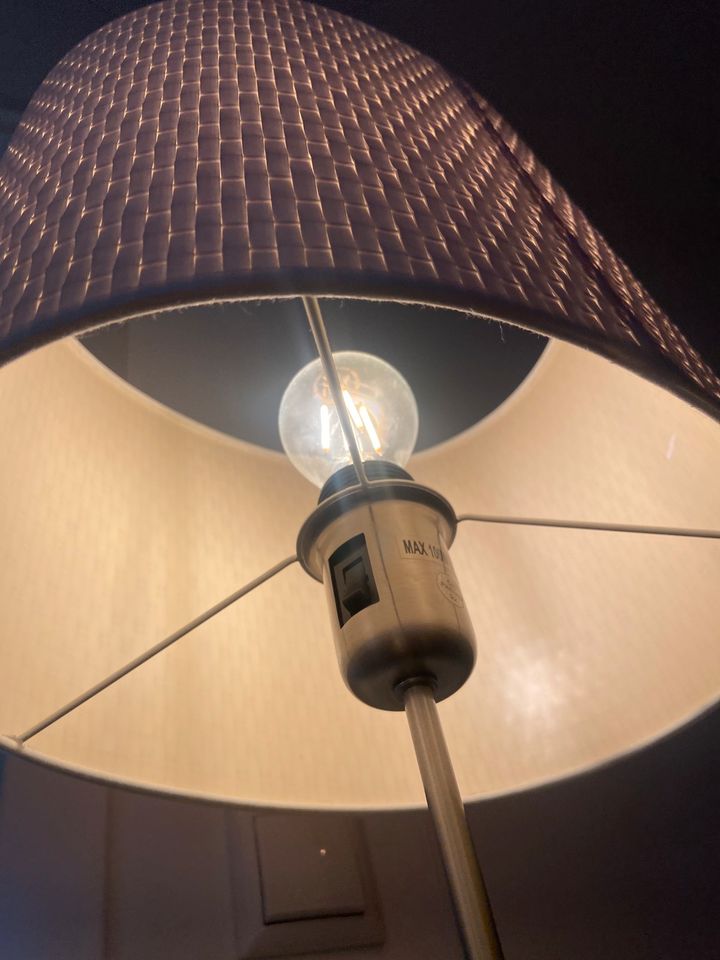 Stehlampe, Standlicht in Berlin