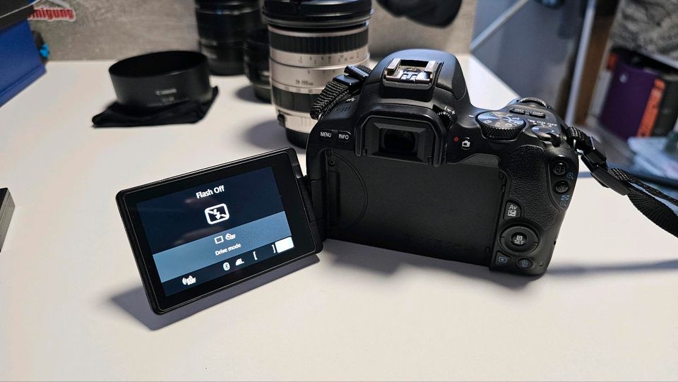 Canon EOS 200d + tasche und Zubehör in Fremdingen