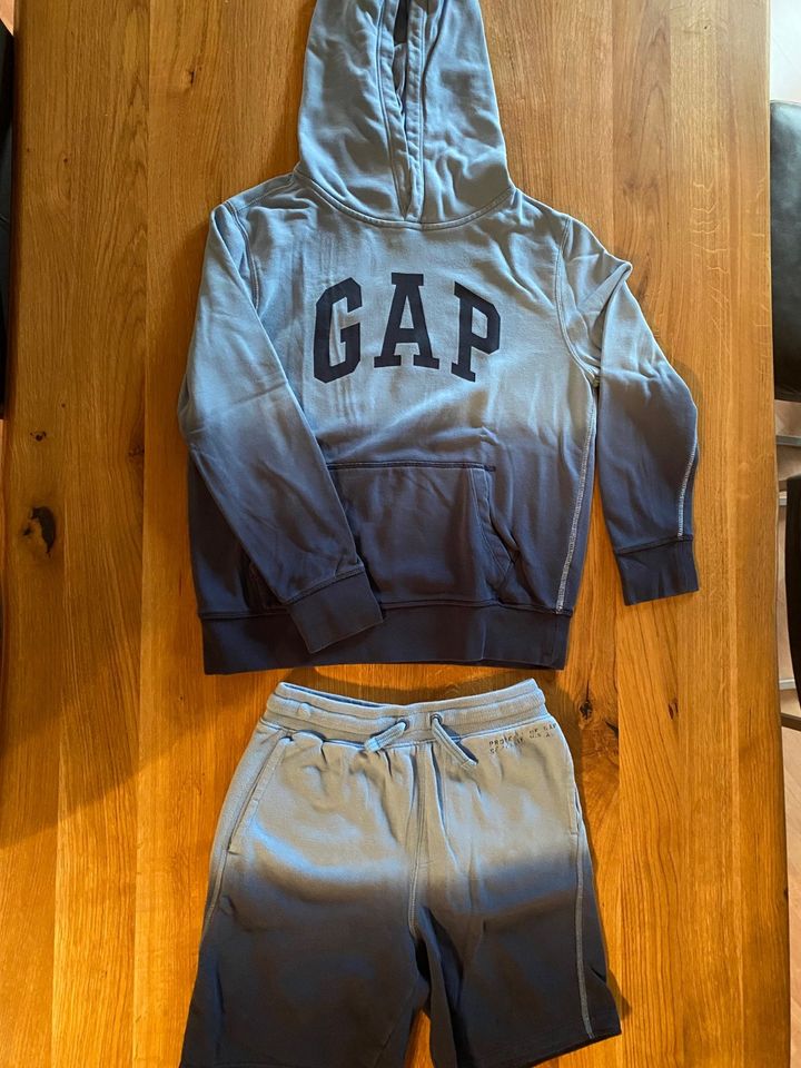 Sommerkombi- kurze Hose und dünner Hoodie von GAP Gr. 158- 1, Hd in Seevetal