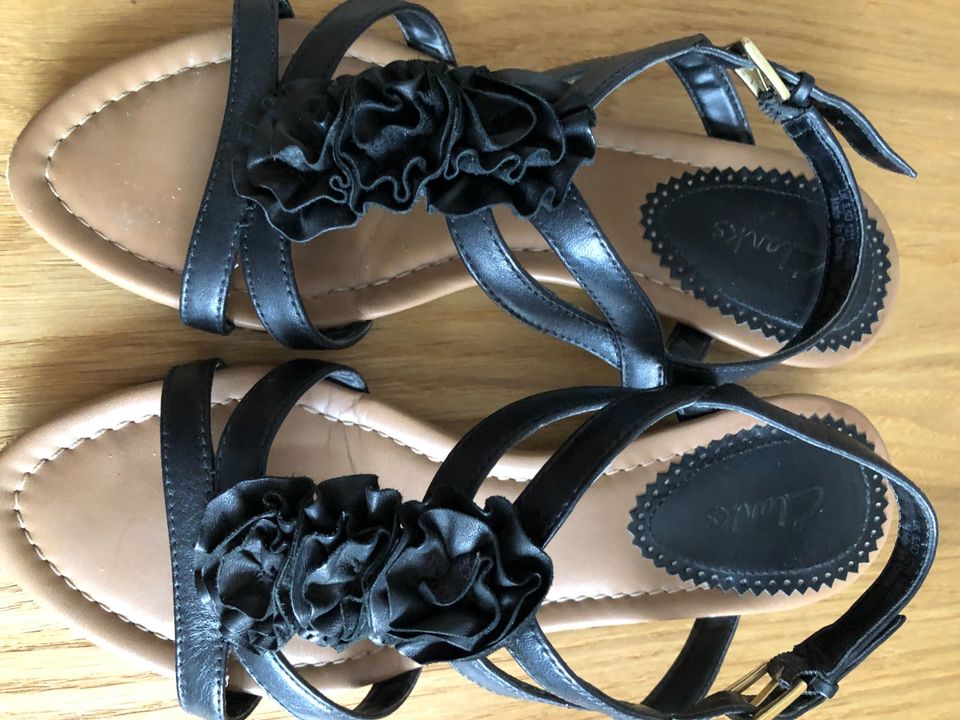 Clarks Sandale schwarz Größe 39 Größe 5,5 in Stolberg (Rhld)