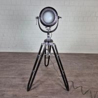 24619 Tripod Stehlampe Lampe 1,44 m – 1,64 m Niedersachsen - Nordhorn Vorschau