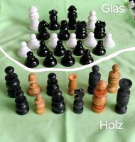 Verschiedene sehr alte Schachfiguren Glas/Holz Niedersachsen - Osnabrück Vorschau