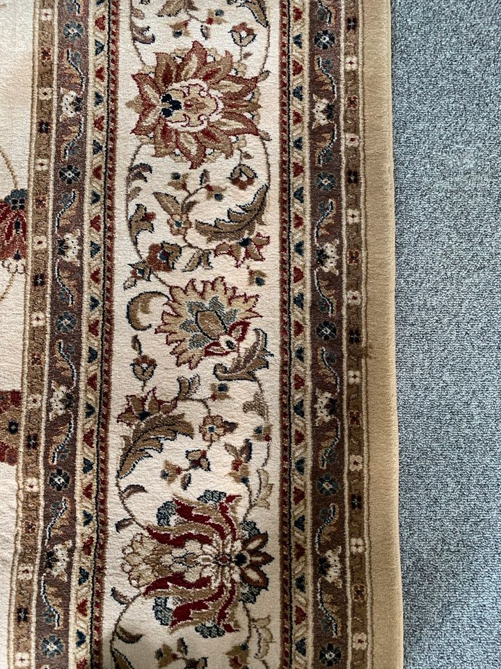 Teppich orientalisches Muster beige 240 x 340 in Wildeshausen