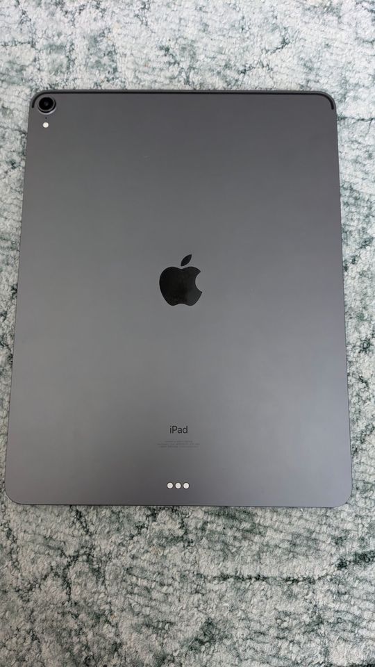 Apple iPad Pro 12.9 Zoll (3. Gen) 512 GB iOS 17.3 Wi-Fi in Bahrenborstel
