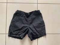 Kurze Hose Short schwarz in Größe 128 H&M Bayern - Cadolzburg Vorschau