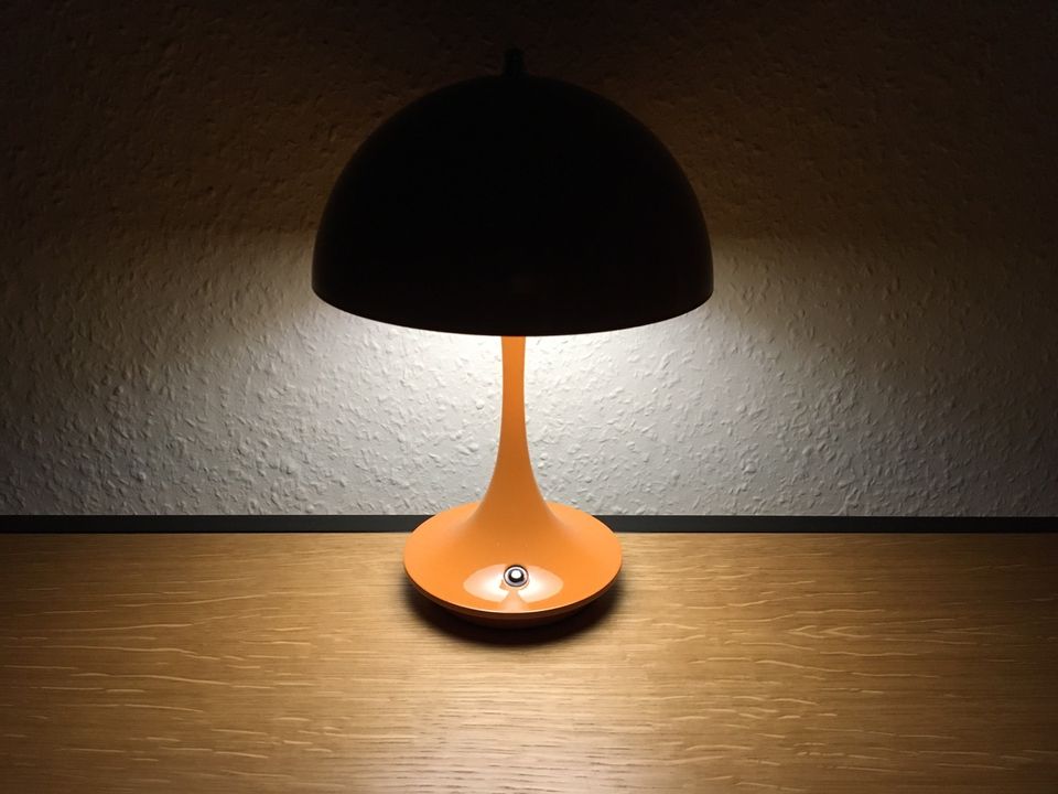 Nachttischlampe Tischlampe Orange Leuchte Lampe kabellos Akku in Wuppertal