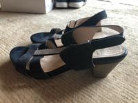 Sandalen Pumps Caprice NEU Leder Gr. 40 blau Essen - Altenessen Vorschau