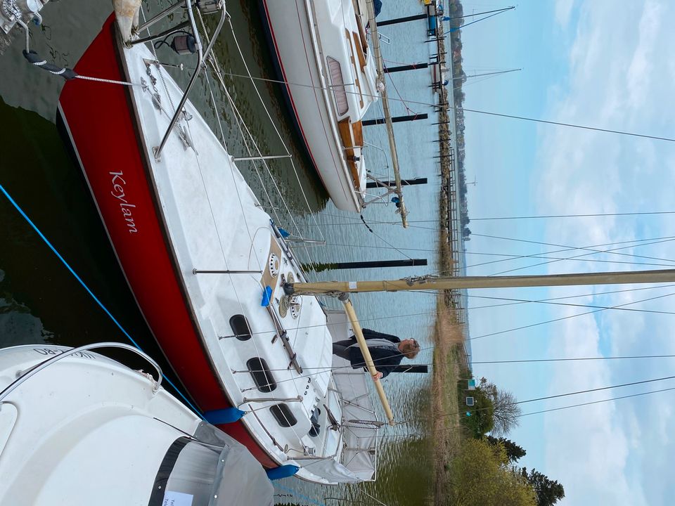 Segelboot Achilles 24" incl. Trailer & 8 PS Yamaha Außenborder in Osterby 