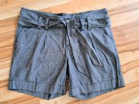 Chino Shorts mit Bindegürtel von Esprit Gr. 28 Nordrhein-Westfalen - Olpe Vorschau