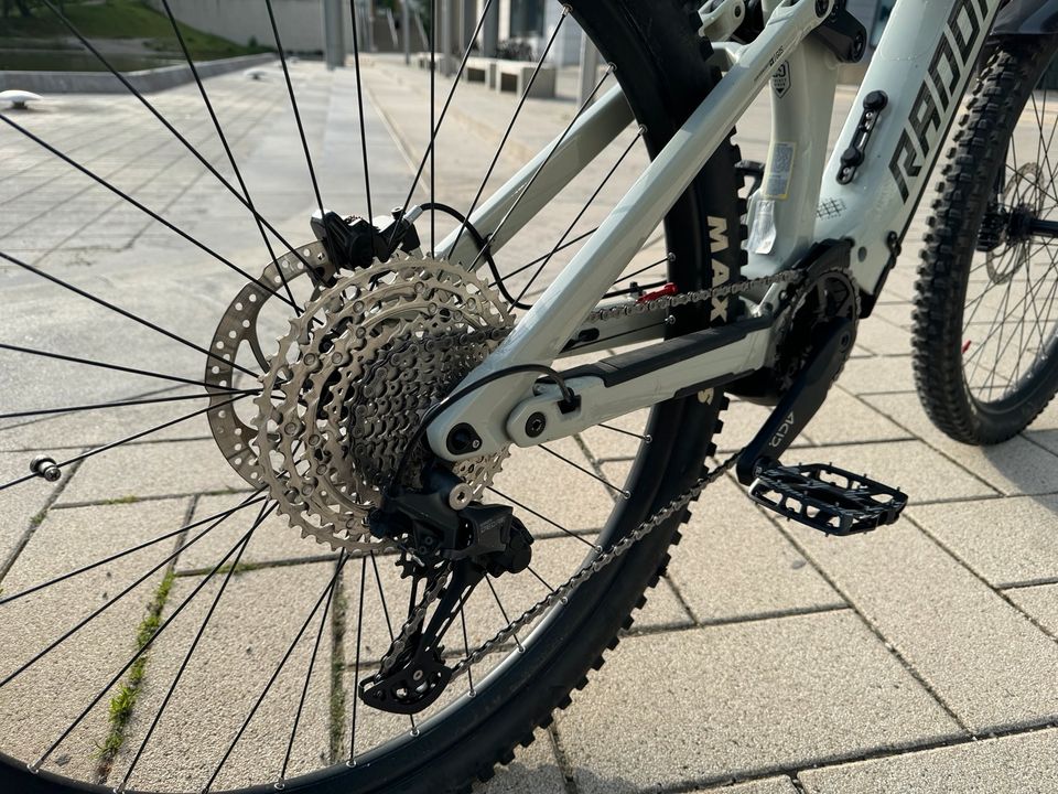 Radon Render 8.0 / Größe M / 2021 / E-Bike Enduro in München