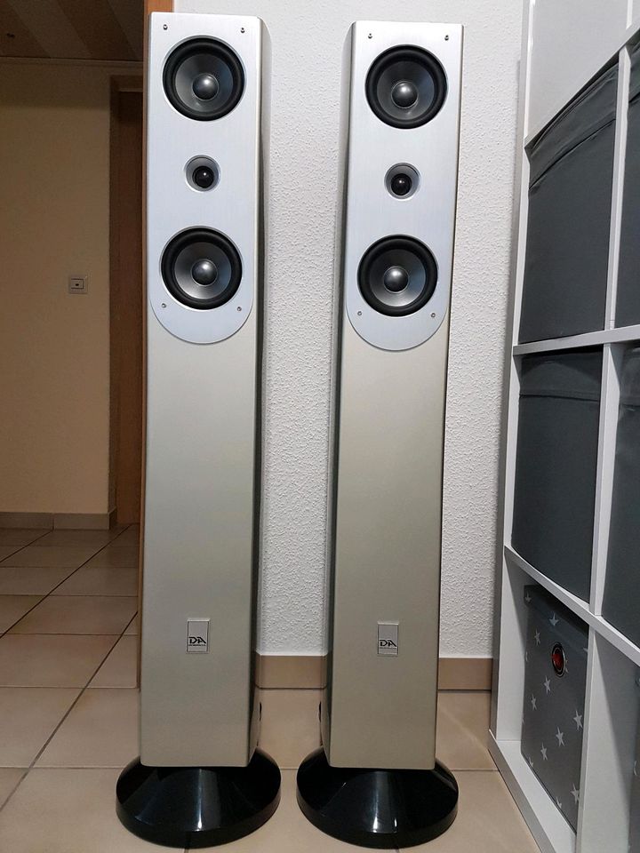 Lautsprecher / Hifi / Standboxen / Audio / Hochglanz in Ispringen