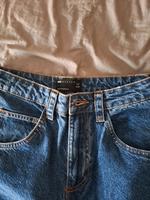 Weit geschnittene Jeans Gr.34 Hessen - Liederbach Vorschau