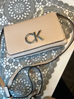 Calvin Klein Umhängetasche Tasche Berlin - Reinickendorf Vorschau