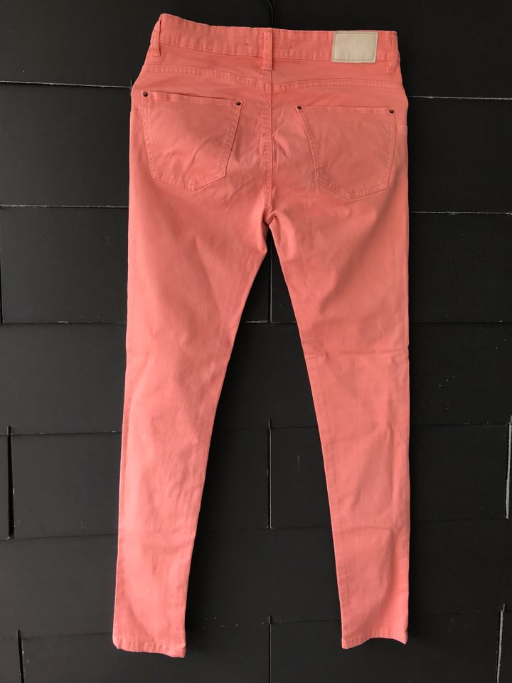 Jeans  Pull &  Bear   apricot  Gr   38     S     28 in Bad Homburg