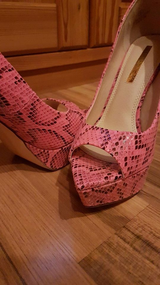 Liliana High Heels Schlangenmuster 14 cm Absatz  - Größe  8 in Lüdenscheid