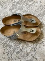 Birkenstock Gizeh Zehentrenner silber matt Nordrhein-Westfalen - Wetter (Ruhr) Vorschau