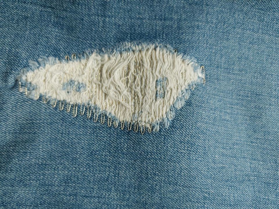 Neuwertige 7 for all mankind Destroyed Jeans Gr.27 in Uedem