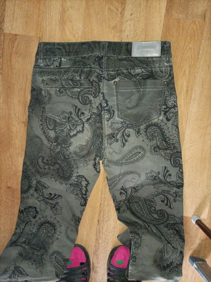 BIBA Damenbekleidung,Damen Hose Streeshhose Gr.38 in Halle