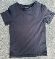 2 Tommy Hilfiger T-Shirts (schwarz und weiß) Bayern - Neufahrn Vorschau