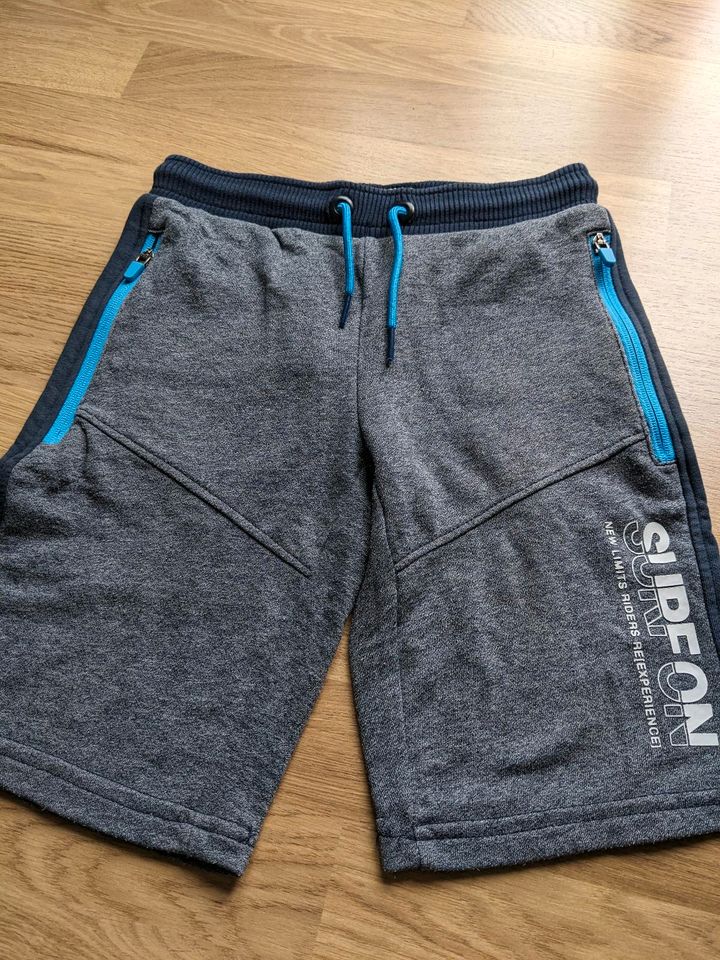 Shorts 134/140 H&M C&A Training Frottee Sweatshort in Mönchengladbach