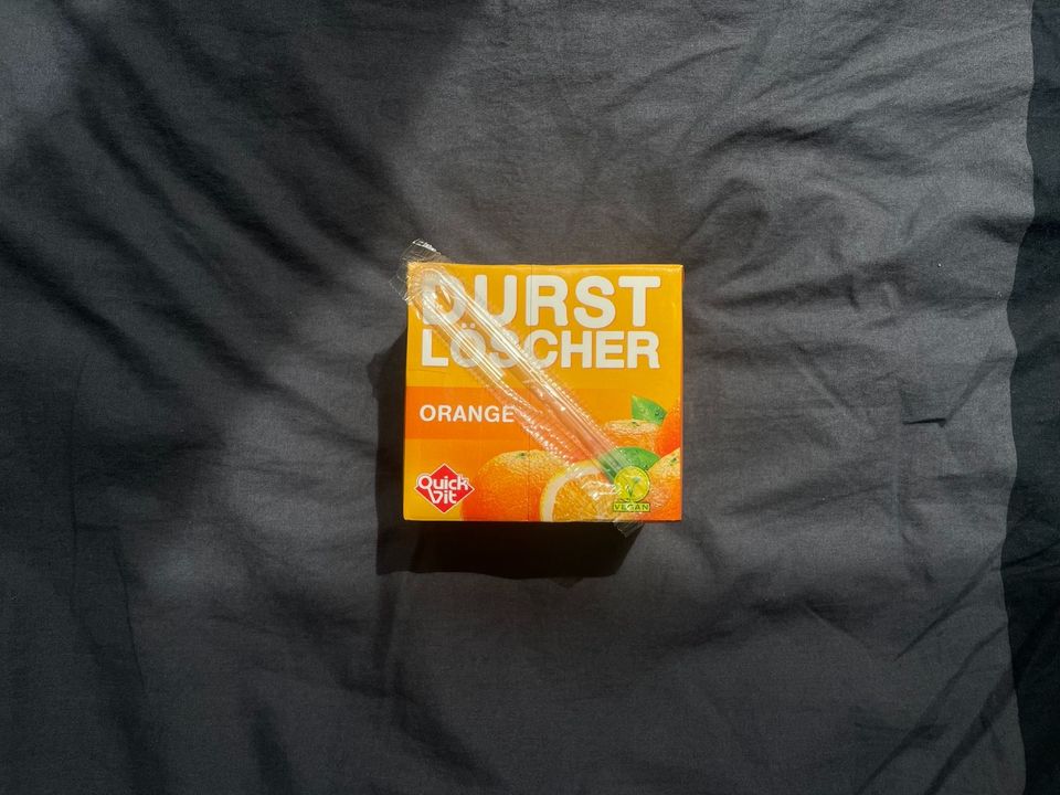 DURSTLÖSCHER Orange PLASTIKSTROHHALM PLASTIKHALM SAMMLER in Düsseldorf