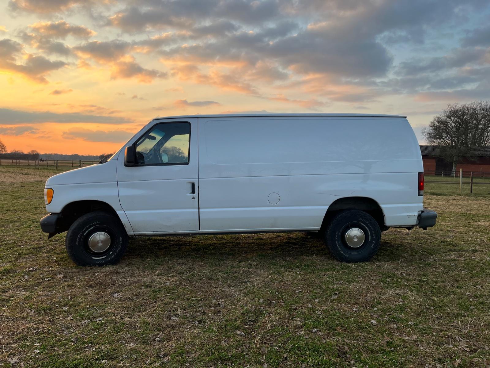 Abbildung des Autos Ford Econoline E250 Havy…