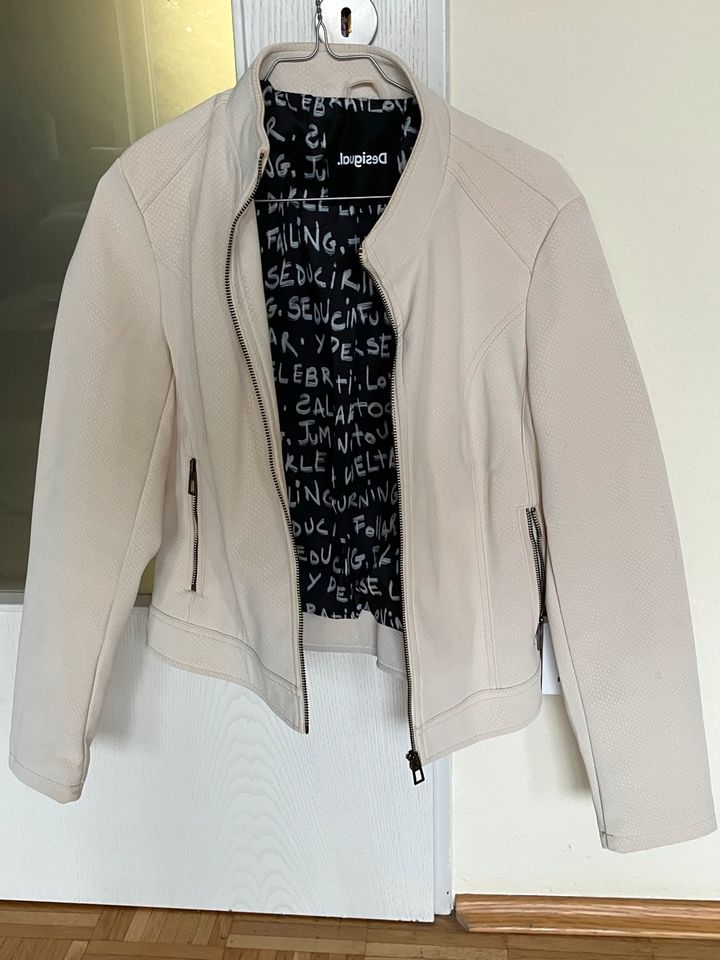 Blouson Jacke Desigual weiß Gr.L Damen wie Neu! in Krailling