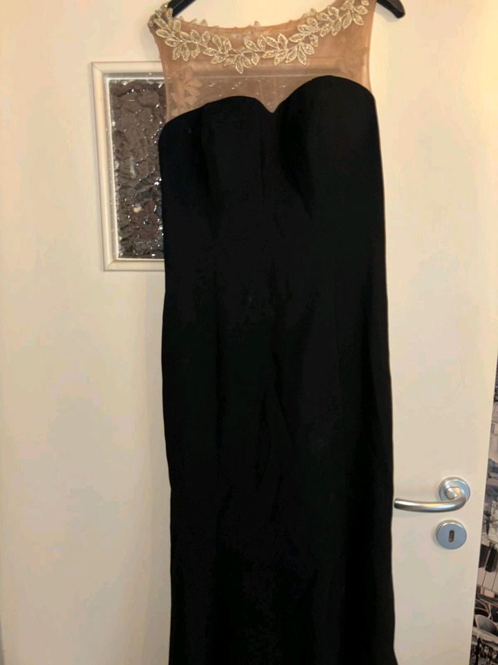Abendkleid schwarz mit Spitzen in Völklingen