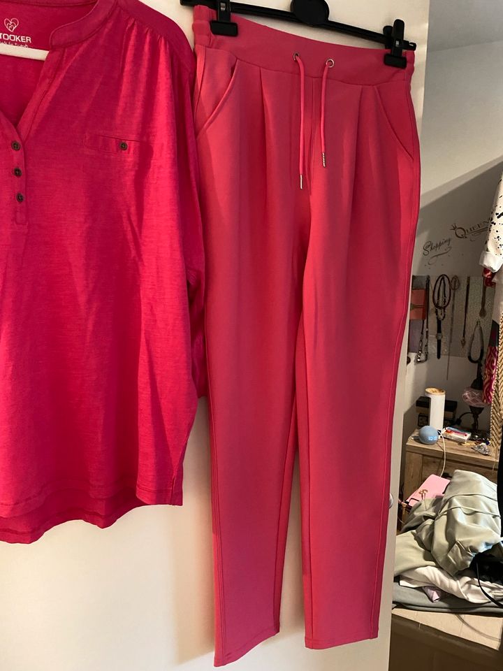 Neues Outfit in pink, XL/XXL in Berlin