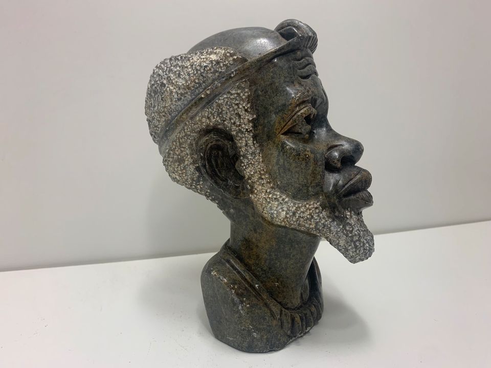 Afrikanischer Steinkopf Mann Büste Stein Skulptur Kunst in Duisburg