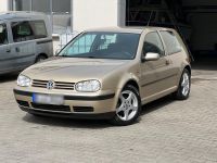 VW Golf 4 in gold Berlin - Neukölln Vorschau