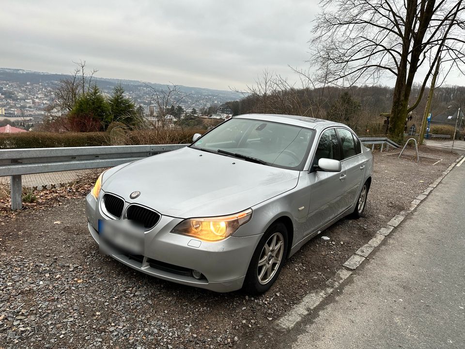 BMW 520i automatic in Wuppertal