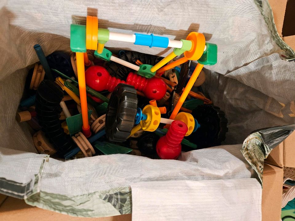 Kiste Tinker Toy konstruktionsspielzeug Konvolut in Braunschweig