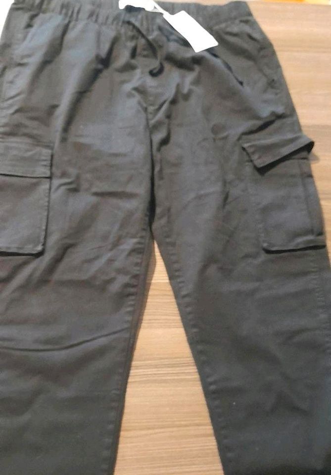 NEU Bershka Herren Cargohose schwarz XXL in Oberhausen