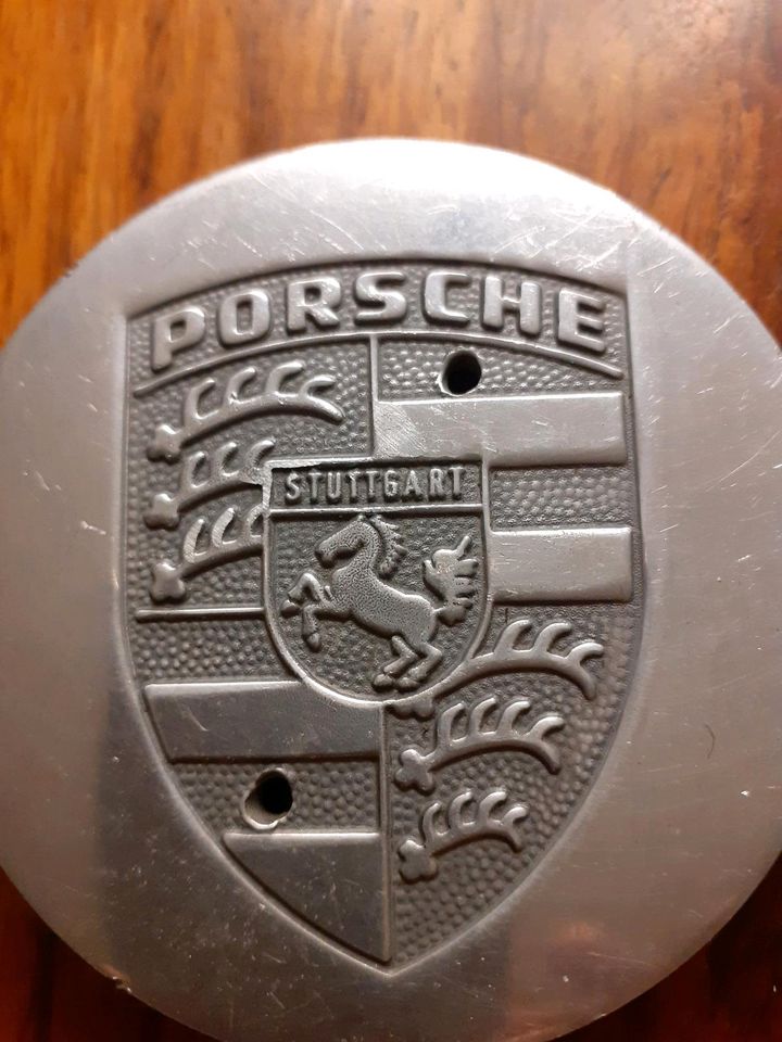 Porsche 911 G-Modell Felgendeckel in Winnenden